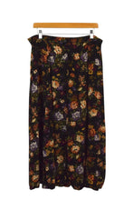 Load image into Gallery viewer, Floral Print Skirt