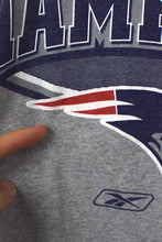 Load image into Gallery viewer, 2003 New England Patriots NFL T-shirt