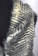 Load image into Gallery viewer, Faux Fur Vest