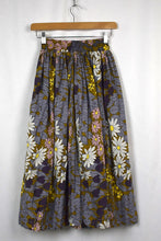 Load image into Gallery viewer, Floral Print Skirt