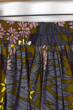 Load image into Gallery viewer, Floral Print Skirt