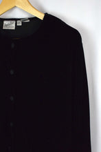 Load image into Gallery viewer, Black Cropped Velvet Top