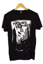 Load image into Gallery viewer, My Chemical Romance T-shirt

