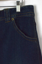 Load image into Gallery viewer, St. John's Bay Brand Skirt