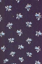 Load image into Gallery viewer, Black Floral Print Press