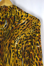 Load image into Gallery viewer, Tiger Print Blouse