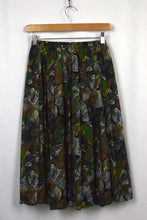Load image into Gallery viewer, Reworked Abstract Leaf Print Skirt