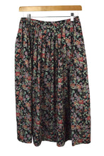 Load image into Gallery viewer, Floral Print Skirt