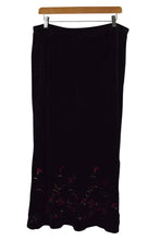 Load image into Gallery viewer, Black Floral Print Skirt