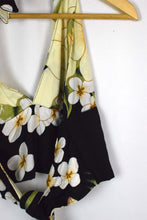 Load image into Gallery viewer, Reworked White Floral Print Tie-Up Top