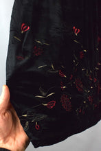Load image into Gallery viewer, Black Floral Print Skirt