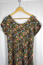 Load image into Gallery viewer, Sleeveless Floral Dress
