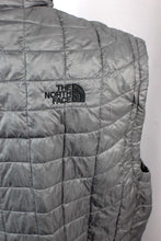 Load image into Gallery viewer, The North Face Brand Puffer Vest