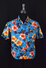 Load image into Gallery viewer, Hawaiian Print Blouse