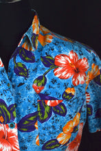 Load image into Gallery viewer, Hawaiian Print Blouse