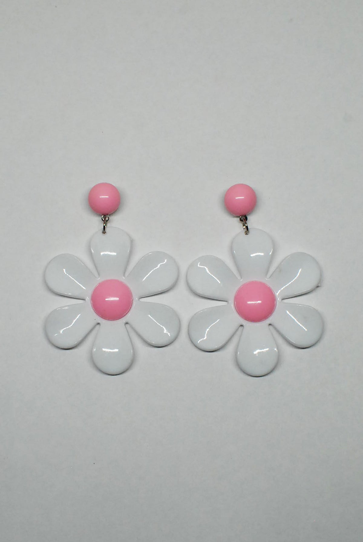 90's Bright Plastic Daisy Earrings