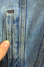 Load image into Gallery viewer, Wrangler Denim Jacket