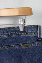 Load image into Gallery viewer, Calvin Klein Brand Skirt