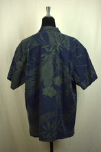 Load image into Gallery viewer, No Boundaries Brand Hawaiian Shirt