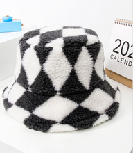 Load image into Gallery viewer, NEW Checkered Teddy Bucket Hat(4 Colours)
