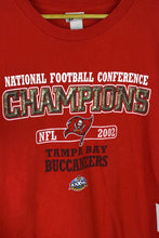 Load image into Gallery viewer, 2002 Tampa Bay Buccaneers NFL t-shirt
