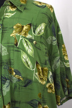 Load image into Gallery viewer, Green Floral Print Shirt
