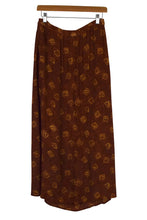 Load image into Gallery viewer, Abstract Print Skirt
