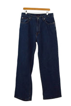 Load image into Gallery viewer, Tommy Hilfiger Brand Jeans
