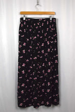 Load image into Gallery viewer, 80s/90s Floral Print Skirt

