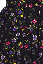 Load image into Gallery viewer, Floral Print Skirt

