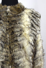 Load image into Gallery viewer, Faux Fur Vest

