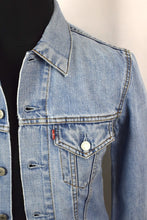 Load image into Gallery viewer, Ladies/girls Levi&#39;s Brand Denim Jacket
