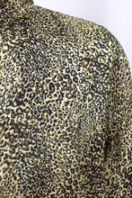 Load image into Gallery viewer, Cheetah Print Spray Jacket
