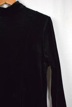 Load image into Gallery viewer, Black Velvet Dress
