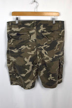 Load image into Gallery viewer, Camouflage Cargo Shorts
