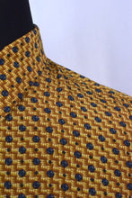 Load image into Gallery viewer, Abstract Circle Print Shirt

