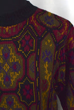 Load image into Gallery viewer, Black Abstract Pattern Knitted Jumper
