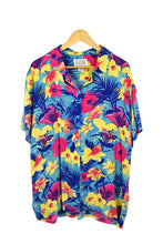 Load image into Gallery viewer, Vibrant Floral Top
