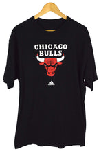 Load image into Gallery viewer, Chicago Bulls NBA T-shirt

