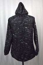 Load image into Gallery viewer, Grey Camouflage Spray Jacket
