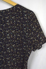 Load image into Gallery viewer, Navy Floral Print Dress
