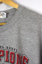 Load image into Gallery viewer, 2002 New England Patriots NFL Champions T-shirt
