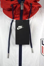 Load image into Gallery viewer, 2017 DEADSTOCK Nike USA Spray Jacket
