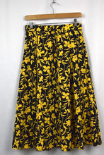 Load image into Gallery viewer, Reworked Daffodil Print Skirt

