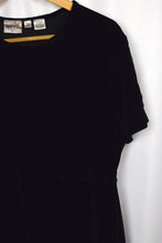Load image into Gallery viewer, Black Velvet Dress
