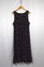 Load image into Gallery viewer, Black Floral Print Dress
