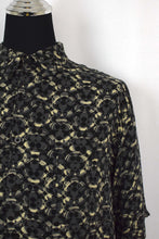 Load image into Gallery viewer, Abstract Print Party Shirt
