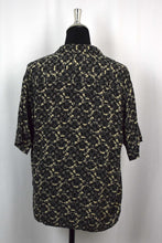 Load image into Gallery viewer, Abstract Print Party Shirt
