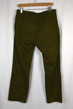 Load image into Gallery viewer, Ralph Lauren Brand Chino Pants
