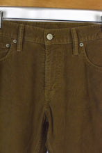 Load image into Gallery viewer, Levis Brand 514 Corduroy Pants

